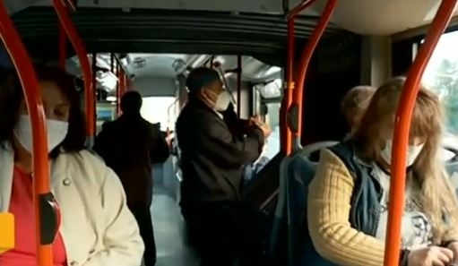 От днес глобяват пътниците в градския транспорт без маски